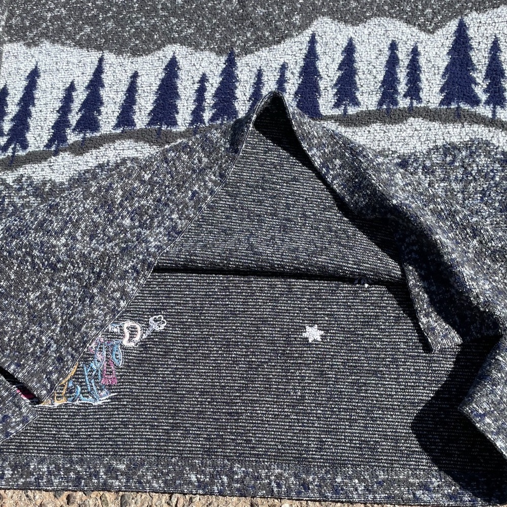 Winnie The Pooh Winter Vtg 1990s The Disney Store V Neck Sweater Women’s (L) - Picture 8 of 8